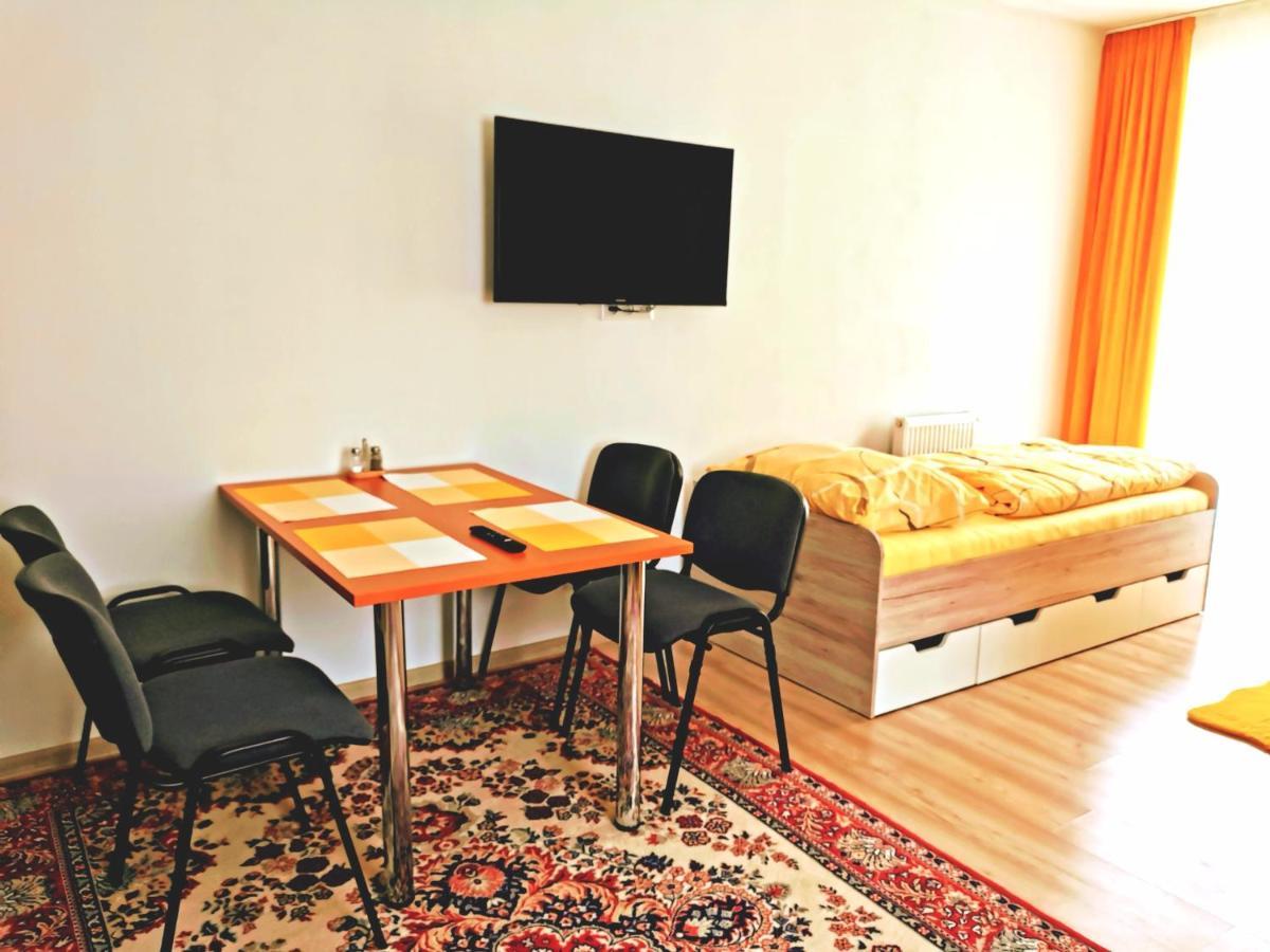 Comenius Apartments - Apartmany Na Rohu Svidnik Exterior foto