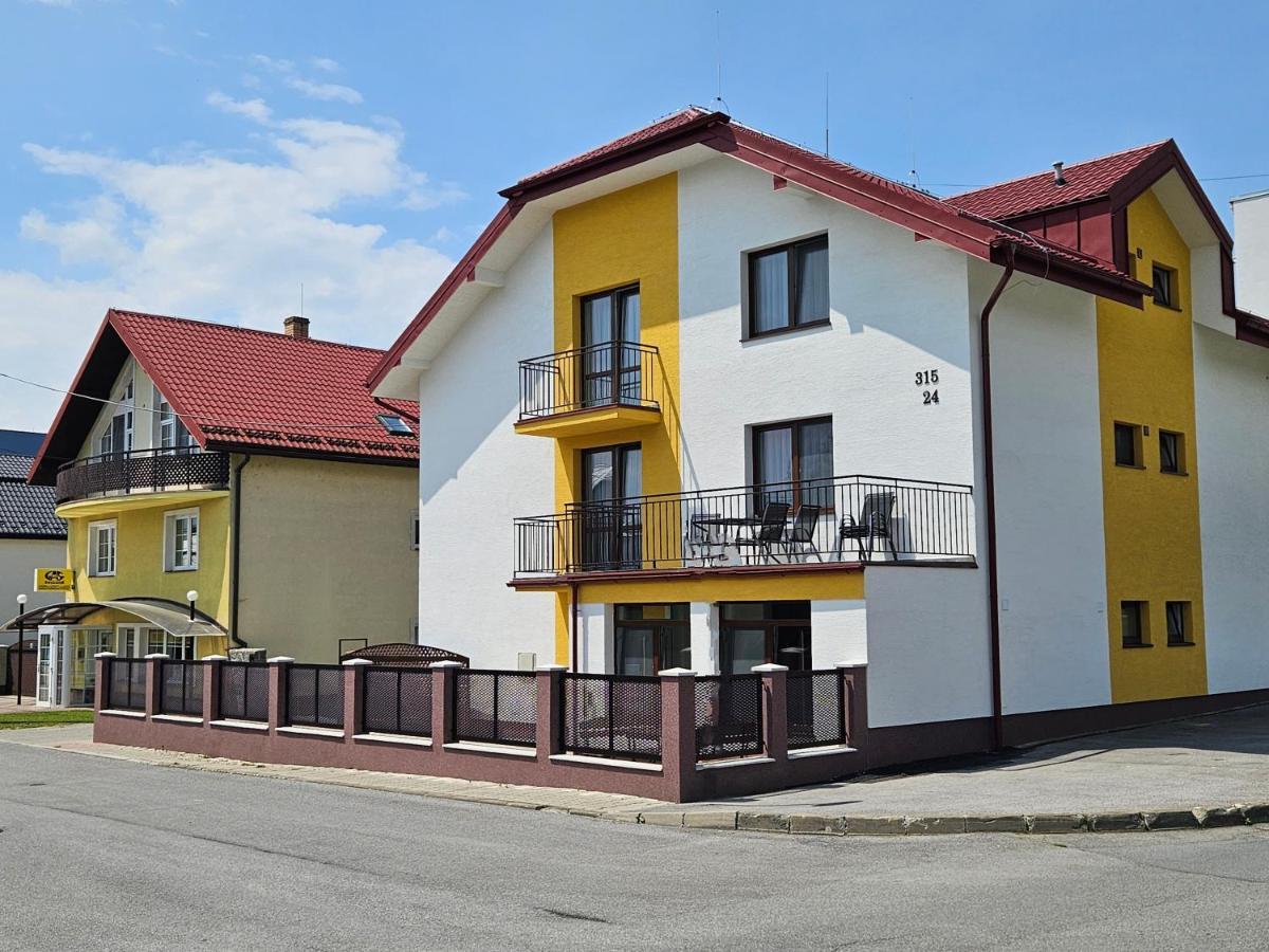 Comenius Apartments - Apartmany Na Rohu Svidnik Exterior foto